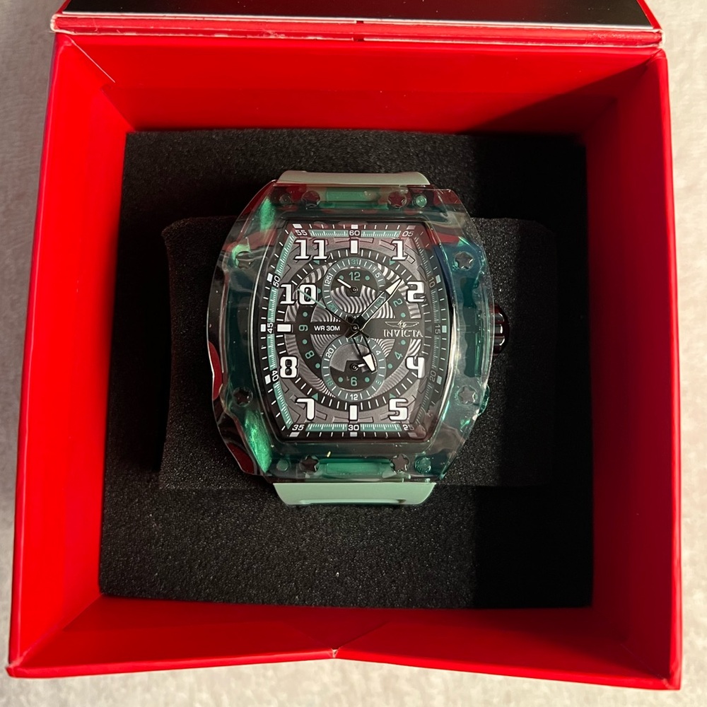 Invicta Racing Cyclone Men's
Watch-48.5mm MOD-48717 Black&Green (NWT) Limited!!!